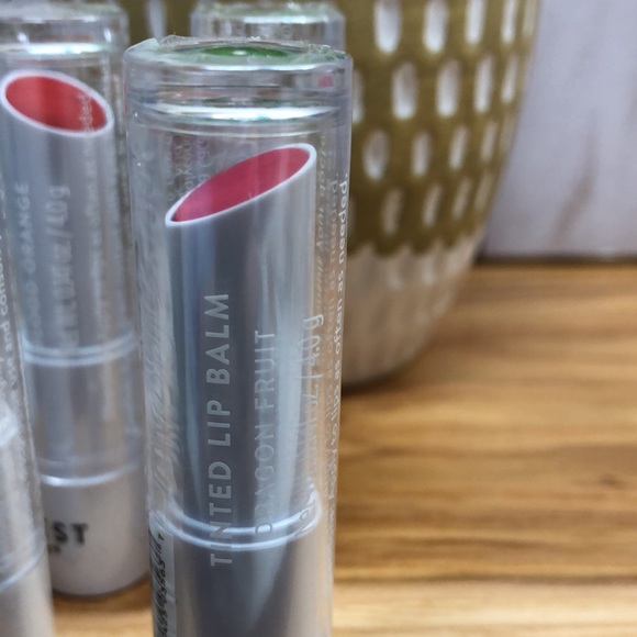 HONEST BEAUTY TINTED LIP BALM - Picture 12 of 16